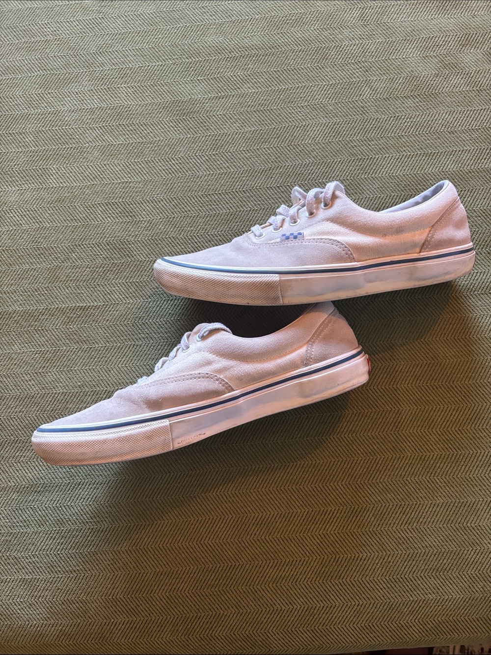 Vans - Picture 2 of 7
